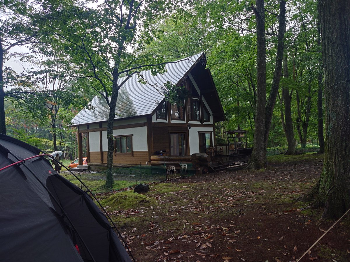 pitti71111's tweet photo. 浅間山オハヨー⛰️🌳……٩(ˊᗜˋ*)و☁

キャベツ畑もあったー🥬

素敵キャンプは、北軽井沢でまったり行っておりました🏕

1日1組限定キャンプ場……静かで素敵な空間でした🥰

 #フリーサイトベース北軽井沢 https://t.co/iEN7rR16Cw
