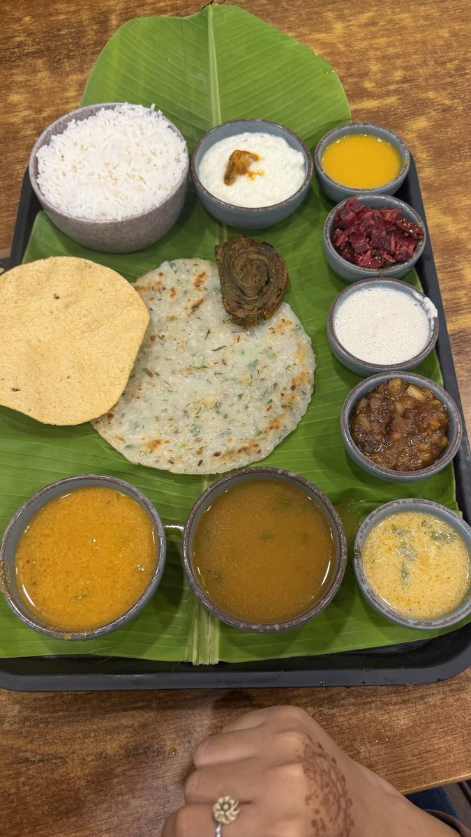 nanu_milana's tweet photo. #spot10 
For lunch visited 
📍cafe Udupi Ruchi
Quite an impressive menu with authentic Karnataka dishes 
Had jackfruit gatti and bhaari bojanna https://t.co/FPZBWCFhDp