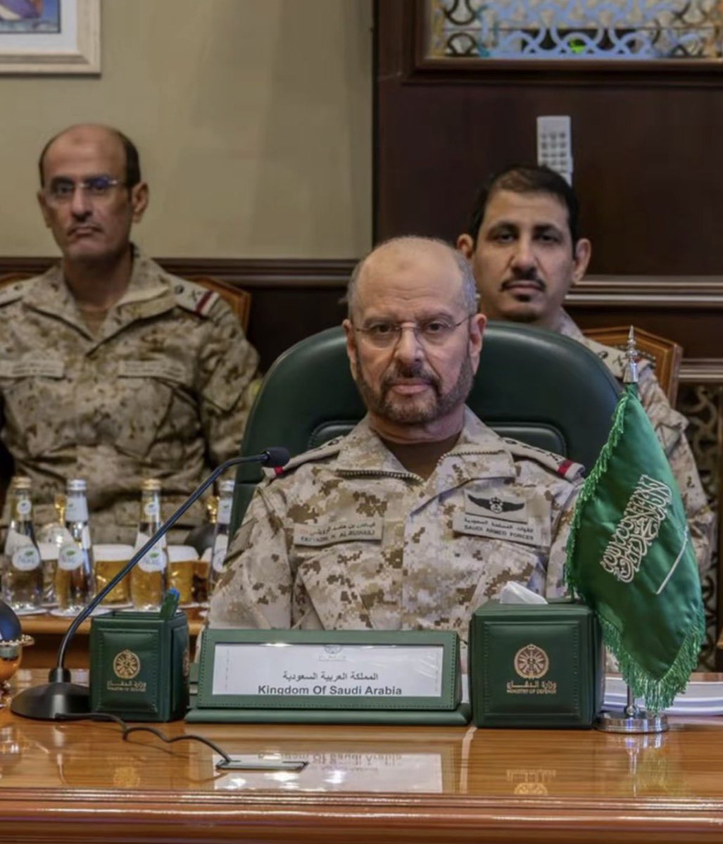 usrrllIlIl92725's tweet photo. لما التقينا كشفنا عن جماجمنا 
ليعلمو أننا بكراً فينصرفوا

الأعشى الهزاني العنزي 🔥

(عنزة بن اسد) اللهازم بكر بن وائل https://t.co/fv5KX2BI03