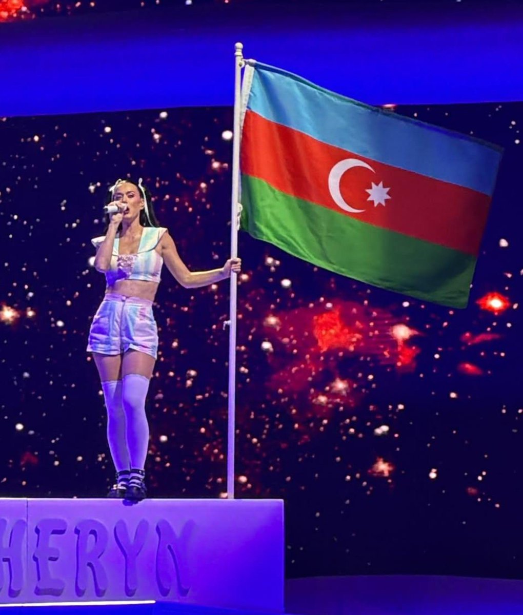 tinysoyeonn's tweet photo. Katy Perry and Lady Gaga are being lynched for going to Azerbaijan instead of genocidal Armenia

Both are divas https://t.co/2koSRVohFF