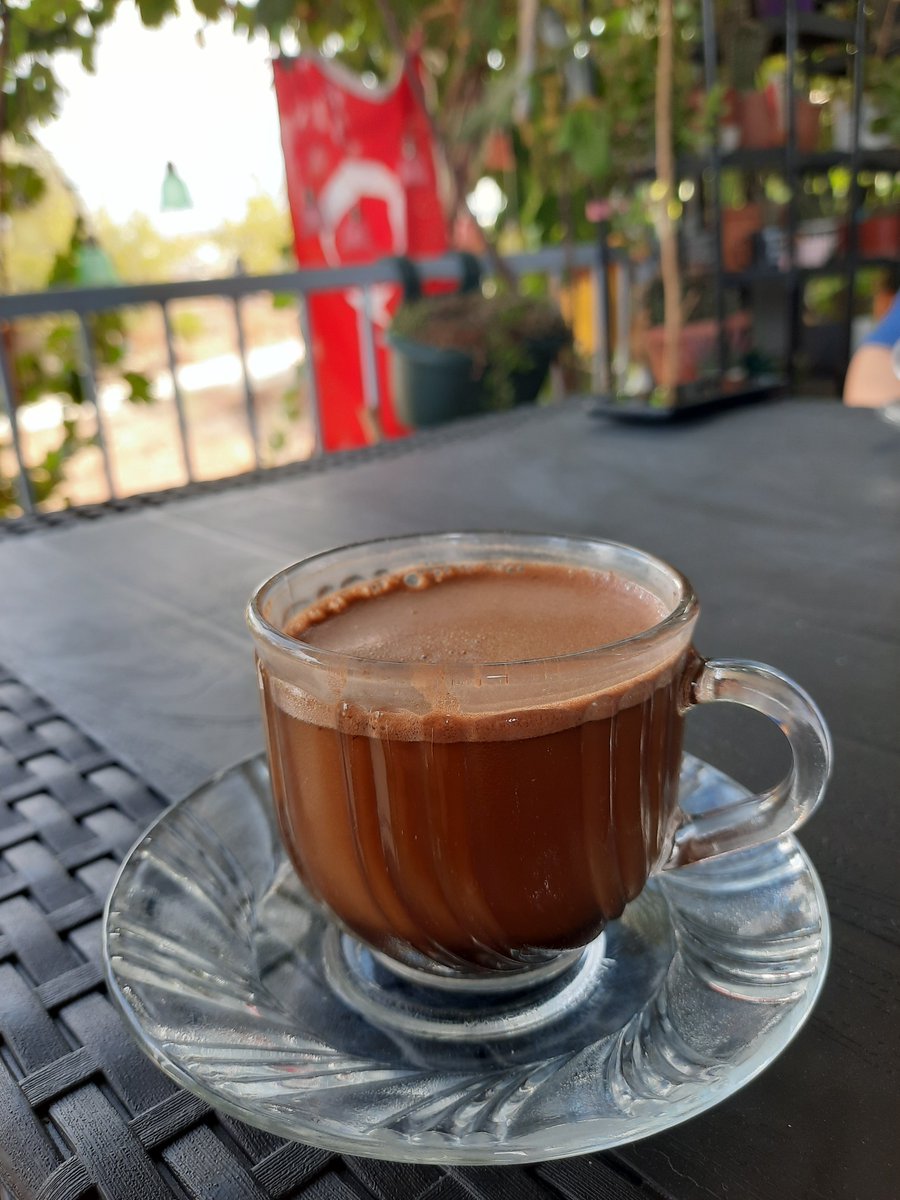 AyseeeKs07's tweet photo. Yağmurlu havanın sıcacık kahvesi 🥰❤️🌷🌺🌸🍀🌼☕️🍁🍃🍂☔️ https://t.co/3mGeCt0O9w