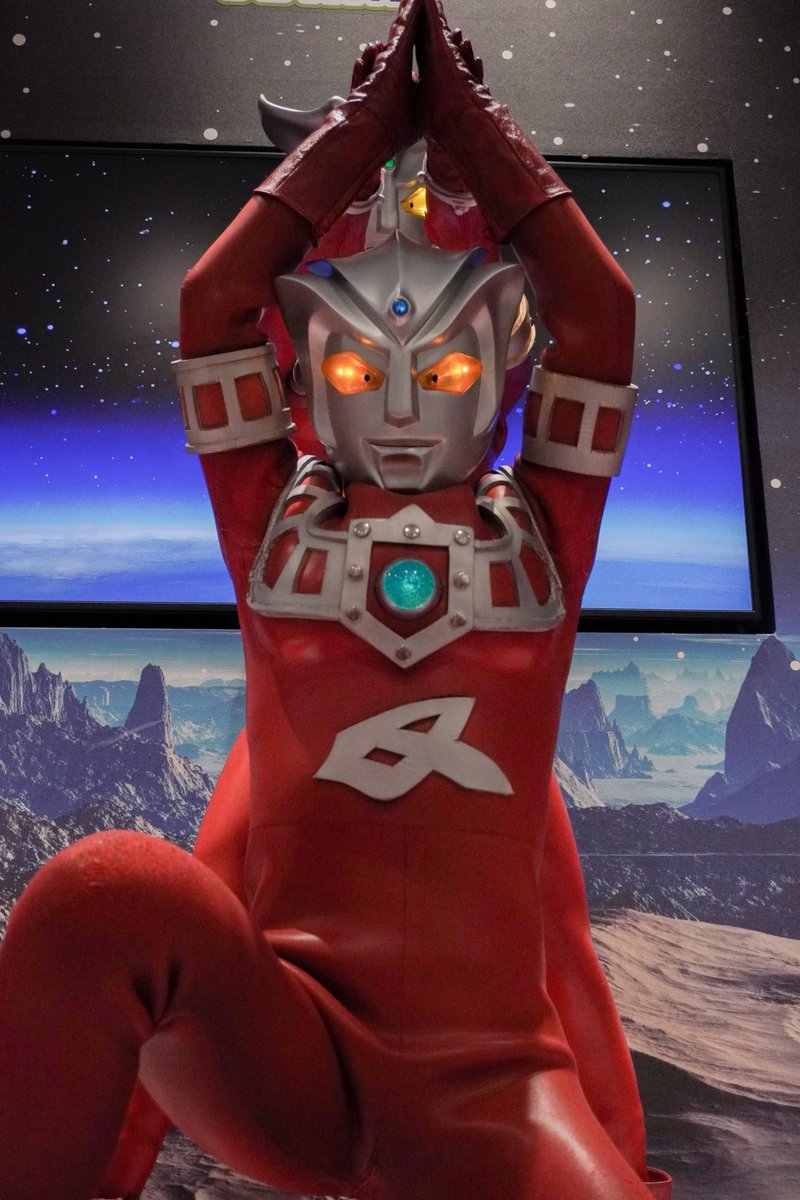 443_L77_planet's tweet photo. ガロンとリットルが倒れながら見たであろう景色
#ウルトラマンレオ
#アストラ
#ウルトラアスレチック大阪 https://t.co/az1gfovj8f