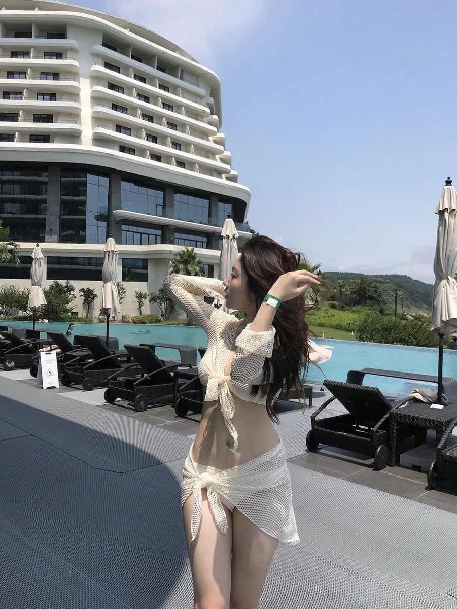 xqnotf's tweet photo. 박수진 05
#지인상납 #지인박제 https://t.co/CcXgfhMFyz