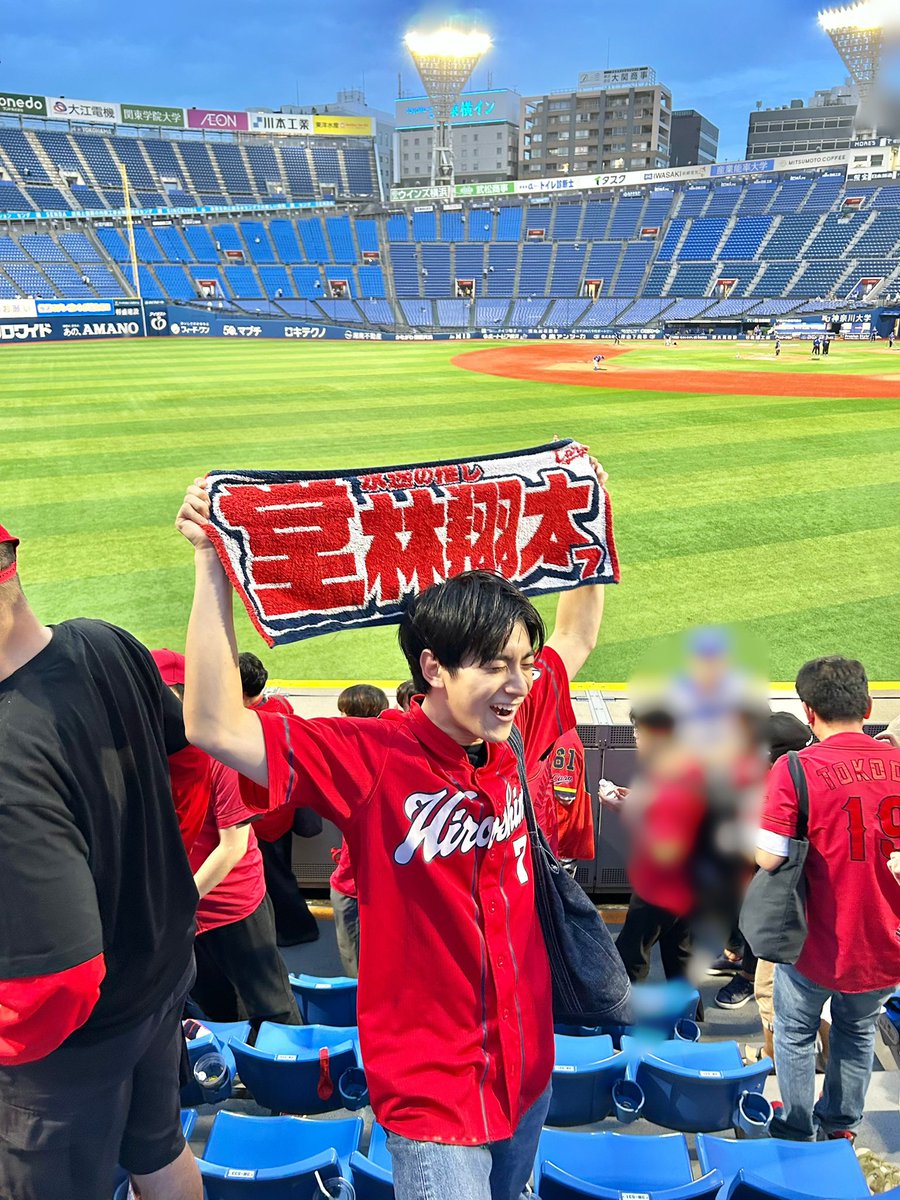 kazushi_seno's tweet photo. こいほー！！！
もうなんかほんとに最高すぎる試合でした！！🎏🐟
大地くんも菊も凄すぎて！！現役続行の堂林の応援歌も歌えたのほんと嬉しかった〜✨
カープ、そして堂林来年こそは🔥🔥
応援してるでー📣 https://t.co/QYQNhg5SWO