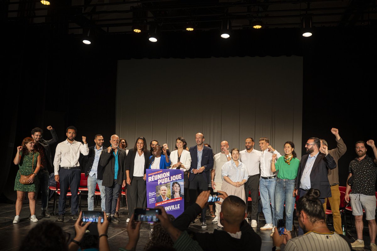 TrouveAurelie's tweet photo. 🔥 Nous étions 500 hier soir à Romainville avec @mbompard, pour notre meeting de campagne présidentielle : Jean-Luc Mélenchon 2027 !

Merci à mon suppléant @MehmetOzguner46 pour ses mots, à ma collègue et vice-présidente de l'Assemblée Nationale @abomangoli et au maire socialiste du Pré-Saint-Gervais Laurent Baron pour leur présence. De même qu'à tous les insoumis, communistes, écologistes, citoyens, responsables associatifs et syndicaux venus. 

Toutes celles et ceux qui veulent faire gagner une gauche de rupture sont bienvenus dans la campagne ! 

"On va gagner" pour changer nos vies. En avant ! ✨💪🏼
