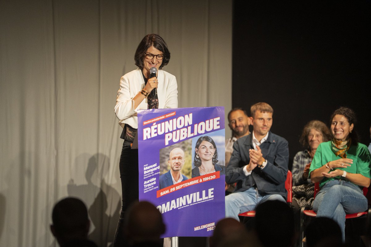 TrouveAurelie's tweet photo. 🔥 Nous étions 500 hier soir à Romainville avec @mbompard, pour notre meeting de campagne présidentielle : Jean-Luc Mélenchon 2027 !

Merci à mon suppléant @MehmetOzguner46 pour ses mots, à ma collègue et vice-présidente de l'Assemblée Nationale @abomangoli et au maire socialiste du Pré-Saint-Gervais Laurent Baron pour leur présence. De même qu'à tous les insoumis, communistes, écologistes, citoyens, responsables associatifs et syndicaux venus. 

Toutes celles et ceux qui veulent faire gagner une gauche de rupture sont bienvenus dans la campagne ! 

"On va gagner" pour changer nos vies. En avant ! ✨💪🏼