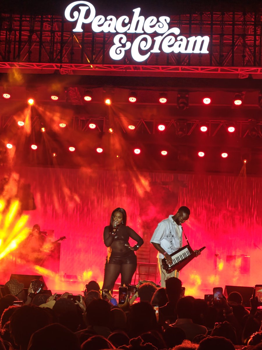 eddbrainy's tweet photo. I have definitely seen Nikita Kering perform several times and she always puts up a show but yesterday she was on beast mode at Peaches and Cream. I need her to have a solo show!!!! https://t.co/zMVsf3xt2s