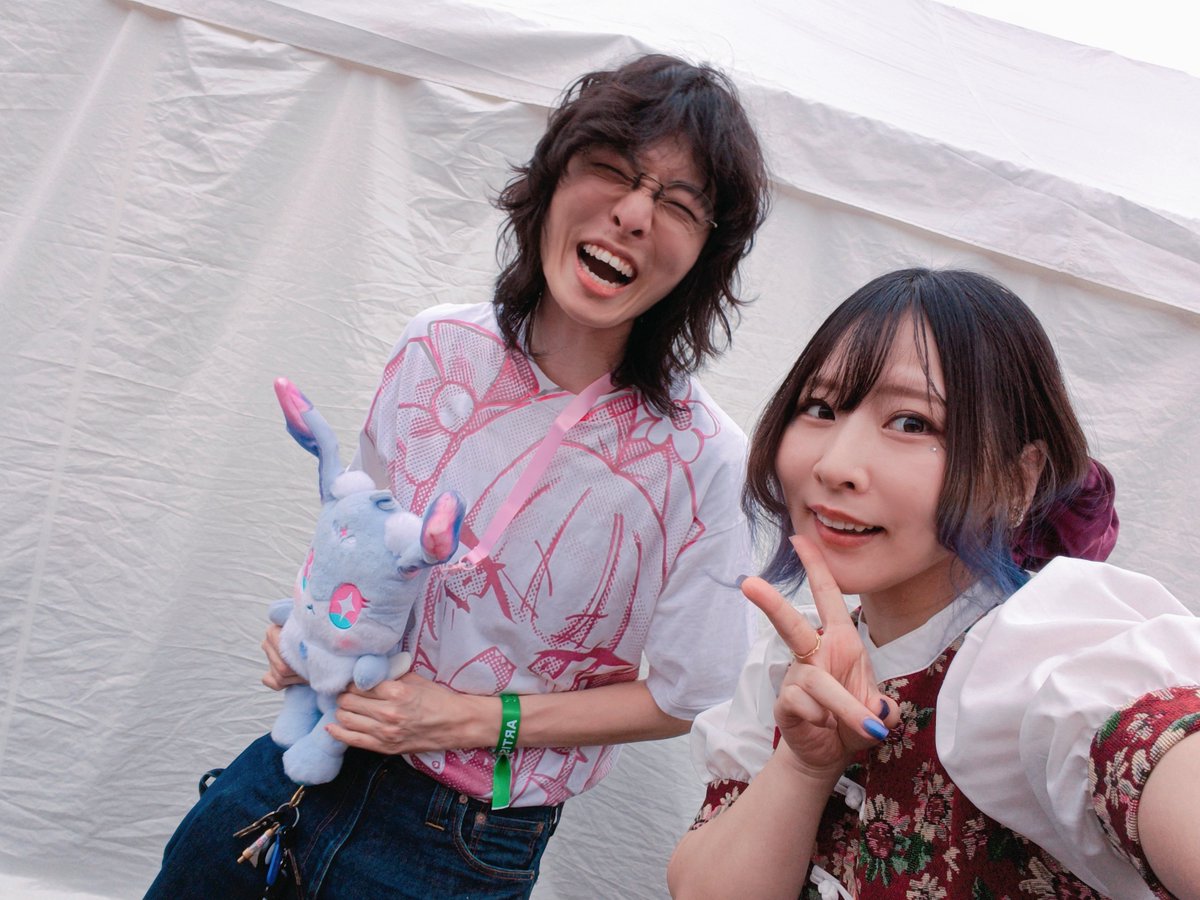 sooopiyo's tweet photo. #暴カワ ありがとうございました！
急遽お誘いいただいて@aiobahn81 さんのDJにてちょっぴり歌わせていただきました！💃✨️

不思議なご縁で2週連続フェスDJ突然現れお姉さんになってしまった

最後まで楽しんでいきましょう〜！！ https://t.co/x3pE9n1jqu