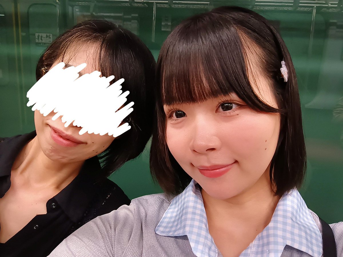 rira9996's tweet photo. 人生でこんなにいいねがついたのが初めてで、特に宣伝することもないので、素晴らしい母との自撮りとプリでも見ていってください。 https://t.co/FHQMXQzBFZ
