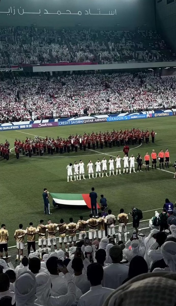 AhliDxb1's tweet photo. حـصنـتك بسـم الله ياوطـــن🇦🇪
#UAE_DAY https://t.co/AjNmI322cy