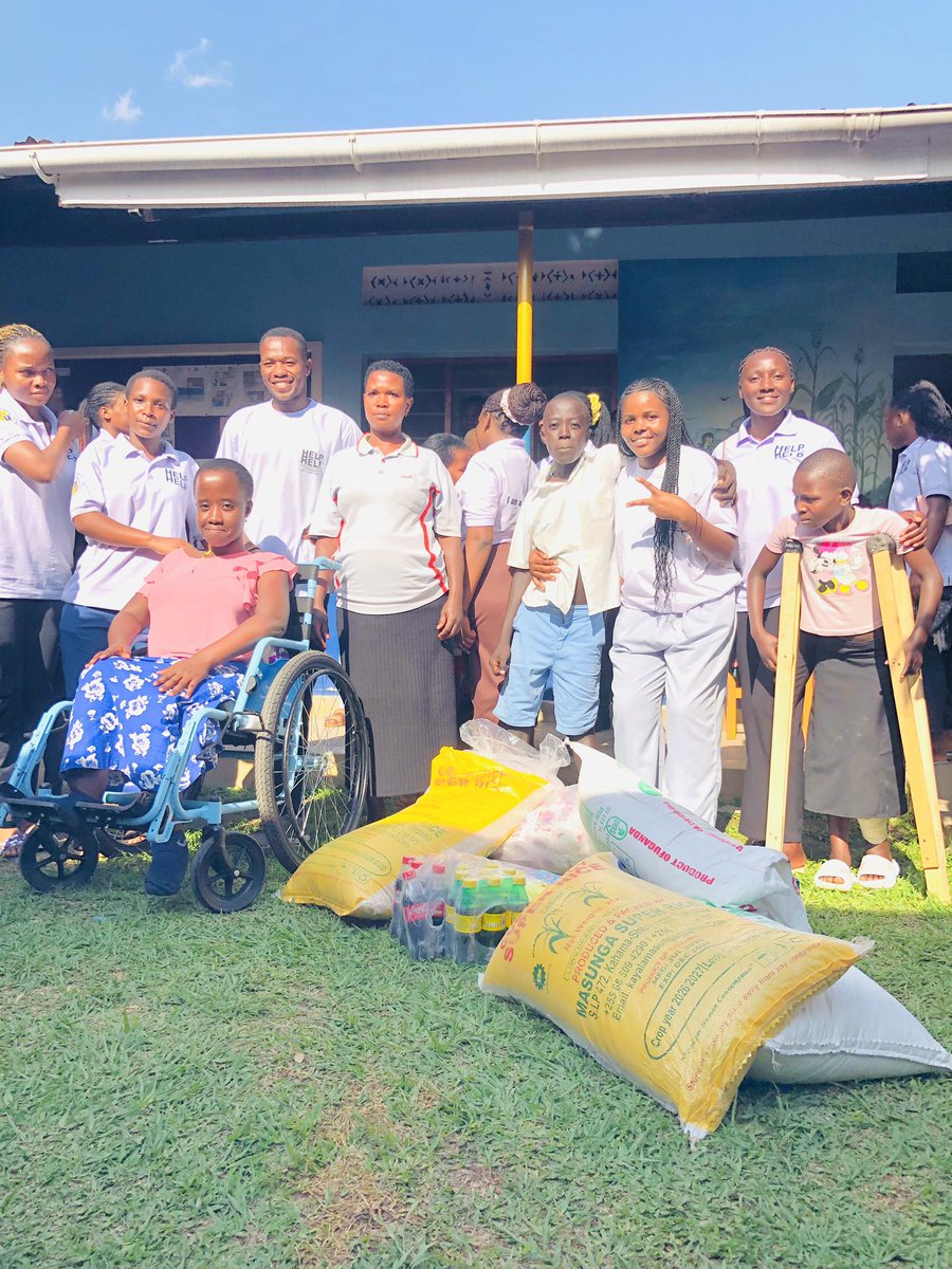 ariho141414's tweet photo. Yesterday 26th september 2026 a group of Change makers we visited Ruharo Mission Hospital and we managed to donate some few things to the disabled children as part of our outreach 🥰
Our outreach was a successful one and we had a nice interraction between students and the hosts https://t.co/xweptNnfnW