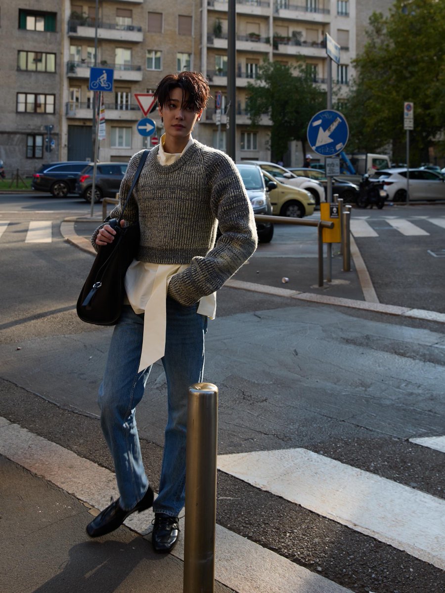 dversewitht's tweet photo. คนที่หล่อขนาดนี้เป็นของใคร ฮือ 🤎✨

DEW X BOTTEGA VENETA MFWSS27

#BottegaVenetaXDew #BottegaVenetaSummer2027
#dew_jsu #BottegaVeneta https://t.co/4XJQbcrGq0