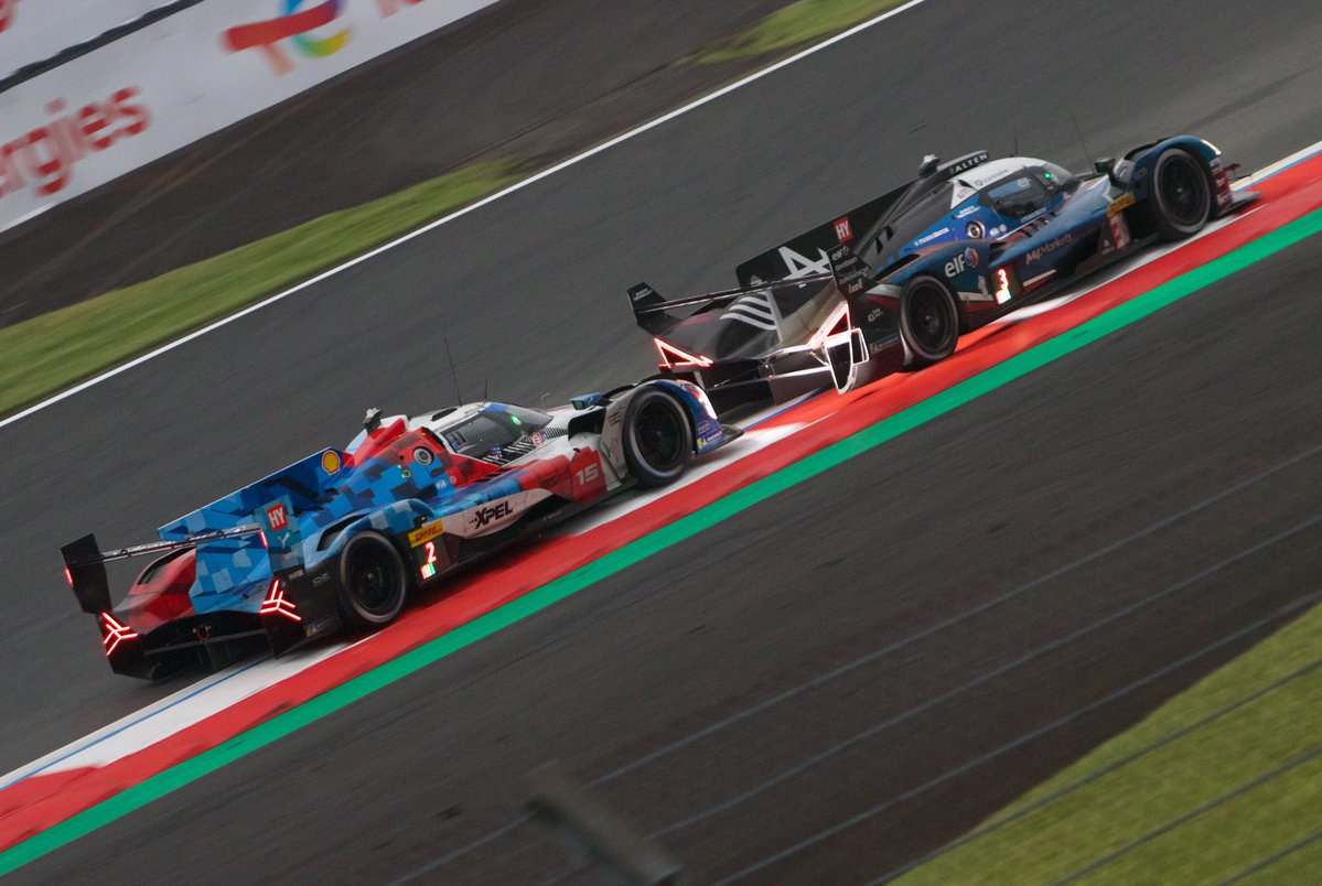 takeru_bianchi's tweet photo. 最後の20分、再開されてよかった〜
極上のバトルを見られたね。そしてトヨタとBMWのしたたかさ…この最後のを見られただけでも本当に今年も来られてよかったと思えた
#6HFUJI #富士スピードウェイ #WECjp #WEC https://t.co/mIXywZ3DOY