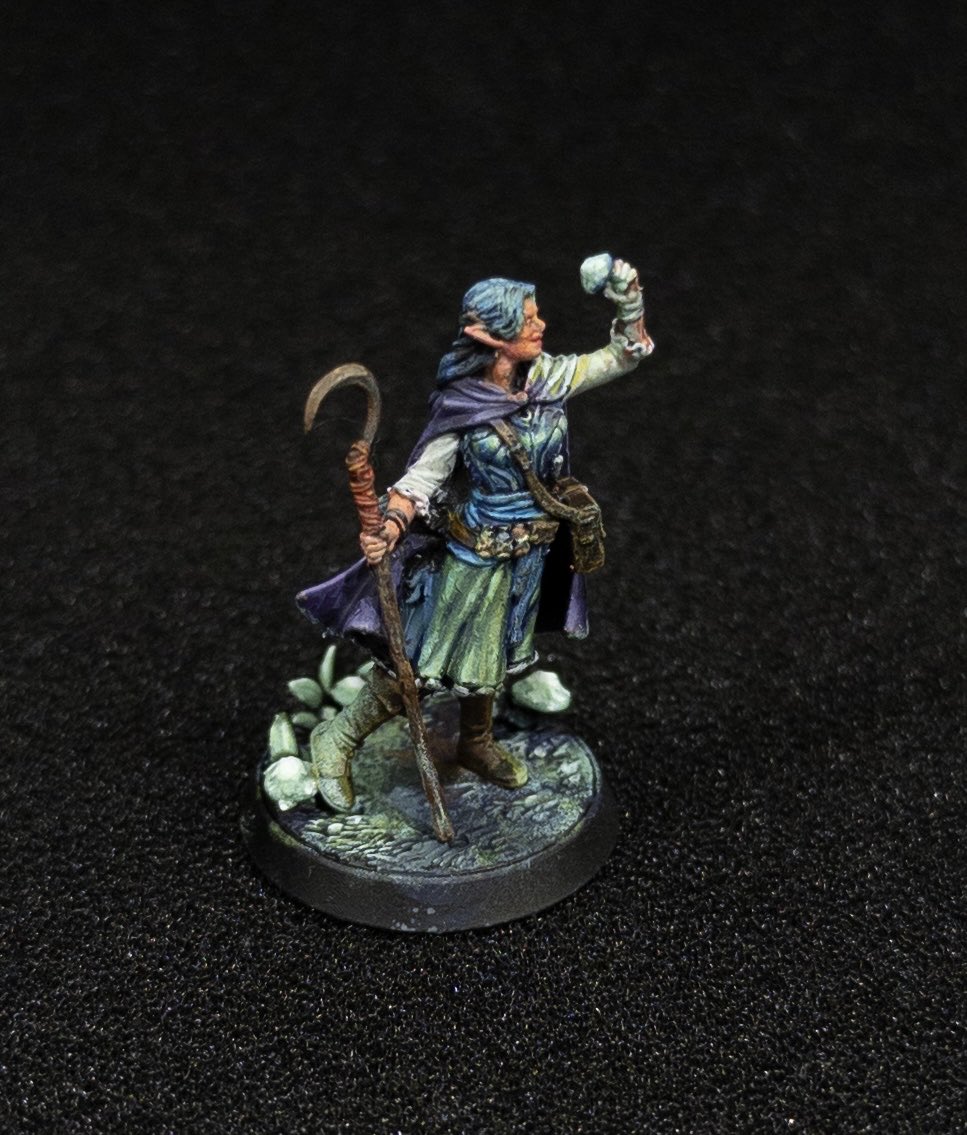burunuu's tweet photo. My friend printed some minis for me to challenge and the DnD sized minis are really really small. Failed the mushroom lightsourced but as an experiment i learnt a lot~

#miniatures #miniaturepainting https://t.co/Ff2bdKNWSo