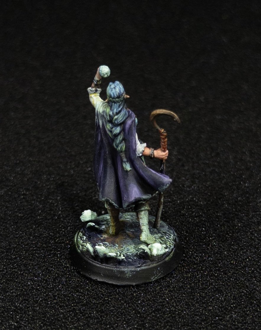 burunuu's tweet photo. My friend printed some minis for me to challenge and the DnD sized minis are really really small. Failed the mushroom lightsourced but as an experiment i learnt a lot~

#miniatures #miniaturepainting https://t.co/Ff2bdKNWSo