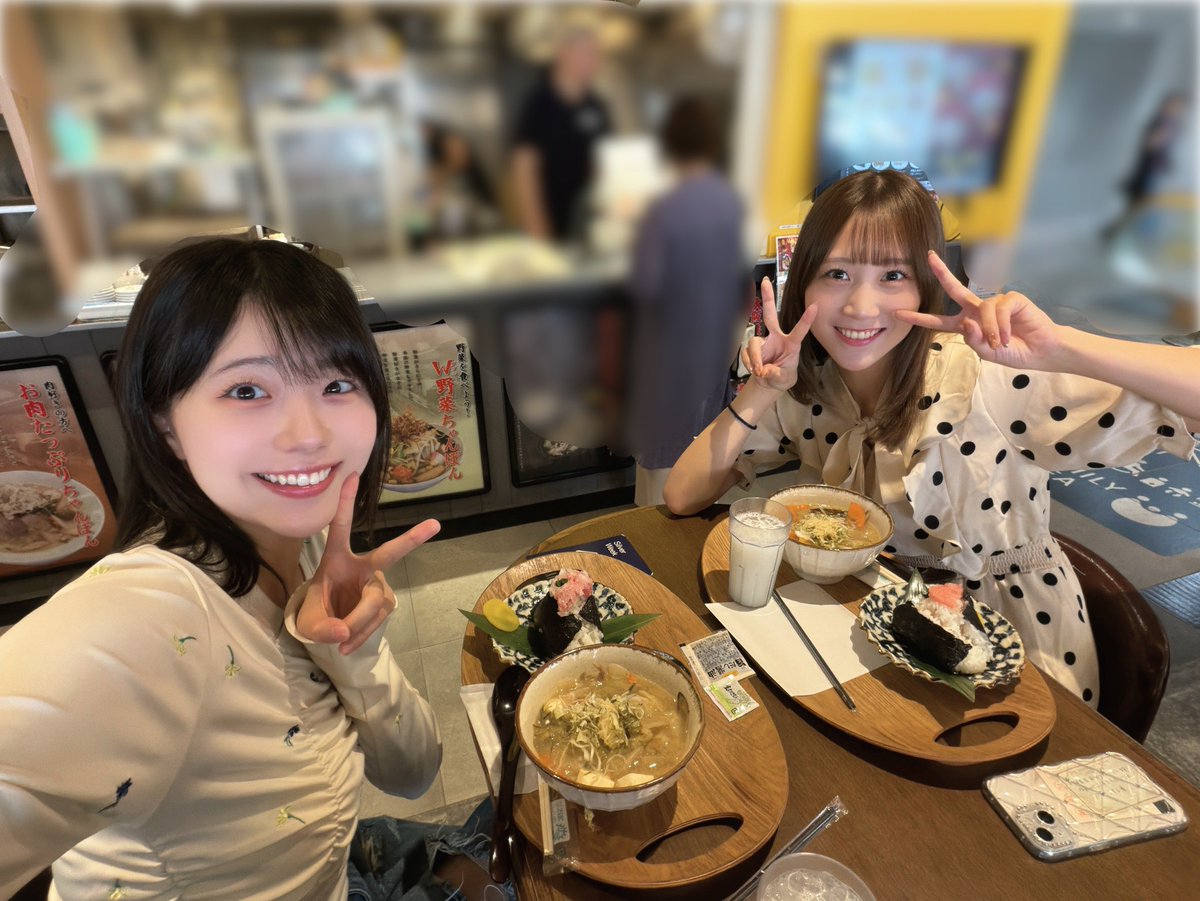 Lets_chikochiko's tweet photo. ぽきちゃんと遊びましたー！！
さんかくとまる🍙食べて
プリクラ撮ったよー♡
最新ぽきちゃんは、めちゃお姉さんになっててソーキュート🥹💞
わたしと仲良くしてくれて、新潟のおもてなししてくれてありがとう〜🥹
新潟がもーっと好きになった３日間でした〜！！ https://t.co/slZ8PN3uND