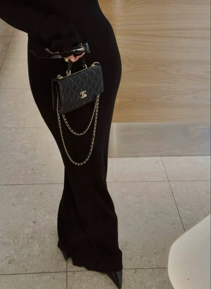 Outfit_Luxy's tweet photo. Black 🖤 https://t.co/fBSCrMFMak