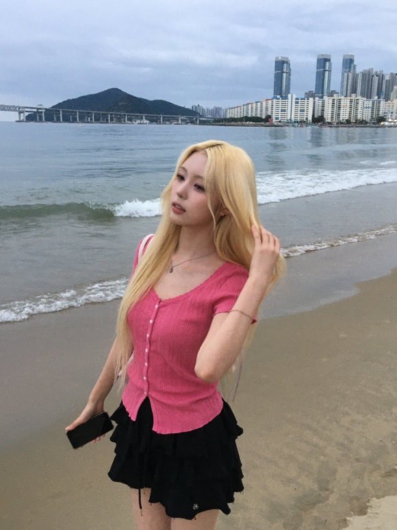 ifeyenation's tweet photo. [👀 #real_eye] WH update! 🌊

“♡ 포리 ♡”

#ifeye #이프아이 #WONHWAYEON #원화연 https://t.co/thS9X1OjM6