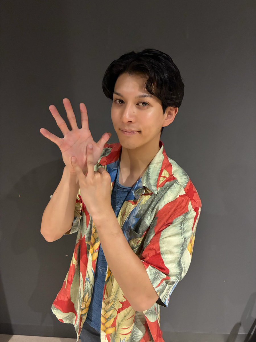 dictick's tweet photo. 舞台『12人の怒れる男』

全20公演走り終えました。

嫌なやつでしたけど、明日から嫌なやつじゃないです。

これからもよろしくお願いします🫶

#12人の怒れる男 https://t.co/Zo3TeoJzea