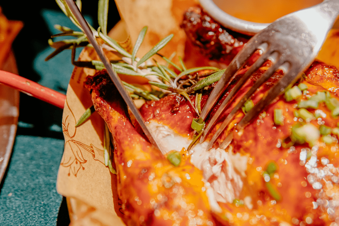 TonjaPearsmvol's tweet photo. Craving bold flavors  Our homemade Mexican chiles rellenos—stuffed with gooey cheese, crispy fried, and smothered in tangy salsa roja—hit different this weekend! Treat your taste buds today!， https://t.co/D67PY8kUJZ