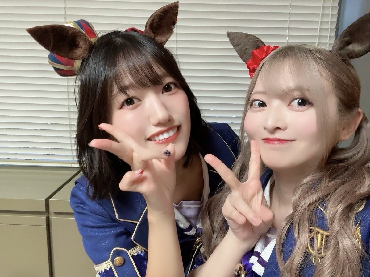 Imaizumiriona's tweet photo. トレーナーさん、来てくださってありがとうございました🌪️✨

本当に大変貴重な経験をさせていただき、感謝の気持ちでいっぱいです！🙇‍♂️🙇‍♂️
ウィナーズレディとしてこの場に立たせていただけたこと、忘れられない素敵な思い出になりました🥹✨
一生の宝物です🙌✨✨

#ウマ娘 #中山競馬場 #中山馬主協会 https://t.co/hVEYmP3pBs