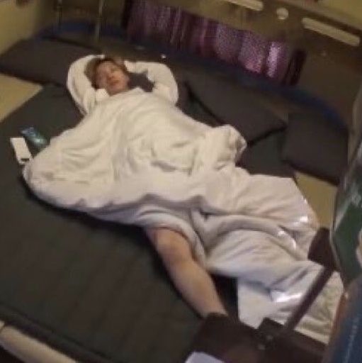 ywnpsk's tweet photo. ลีออนเหมือนพ่อฮีเป๊ะ แต่ติดที่อ้วนกว่า 555555555 https://t.co/6SsLsbfo68