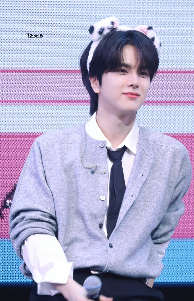 Ohoony_O's tweet photo. 260921 NINE TO FIVE 도쿄 팬미팅 1회차

빵아지🐶

#더보이즈 #THEBOYZ #TBZ #영훈 #YOUNGHOON https://t.co/4eRm7jseoX