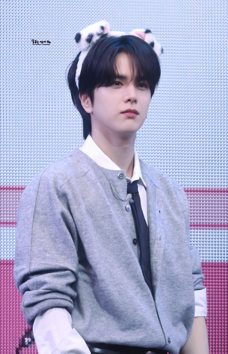 Ohoony_O's tweet photo. 260921 NINE TO FIVE 도쿄 팬미팅 1회차

빵아지🐶

#더보이즈 #THEBOYZ #TBZ #영훈 #YOUNGHOON https://t.co/4eRm7jseoX