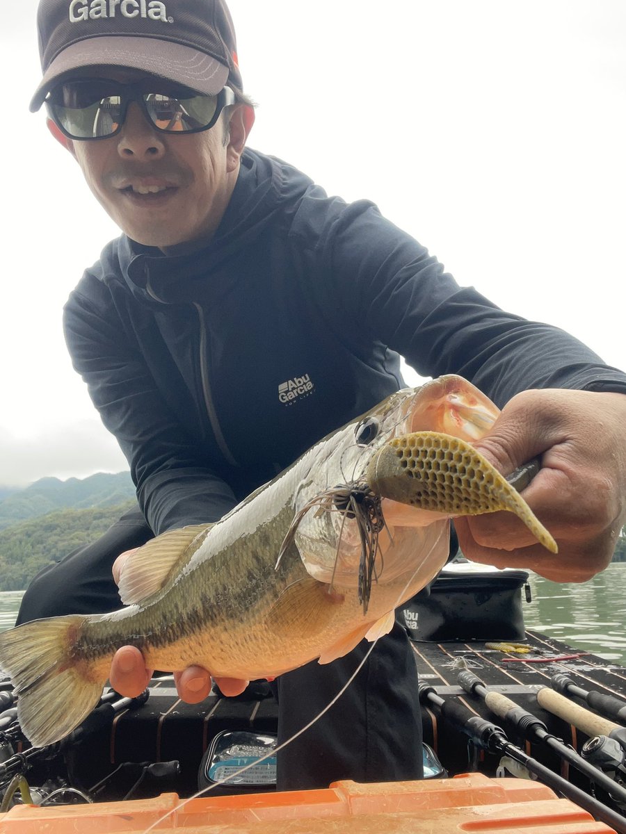 OKATAKA56315547's tweet photo. 今日の相模湖はやや濁りの残る本湖をフットボールメインでMAX43cmで8本❗️
サイズもそこそこで楽しめた〜😁
#相模湖
#相模湖バス釣り
#AbuGarcia https://t.co/sh5gBUQu65