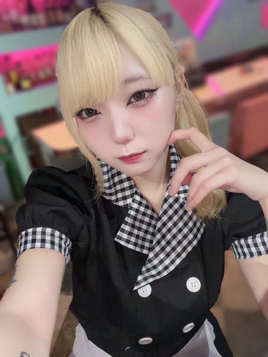 maturi_shrimp's tweet photo. こんにちは、パイナップル食べすぎて アレルギーになった跡乃まつりです。
加熱すると食べられるようになります。 https://t.co/nEz2TZVunr