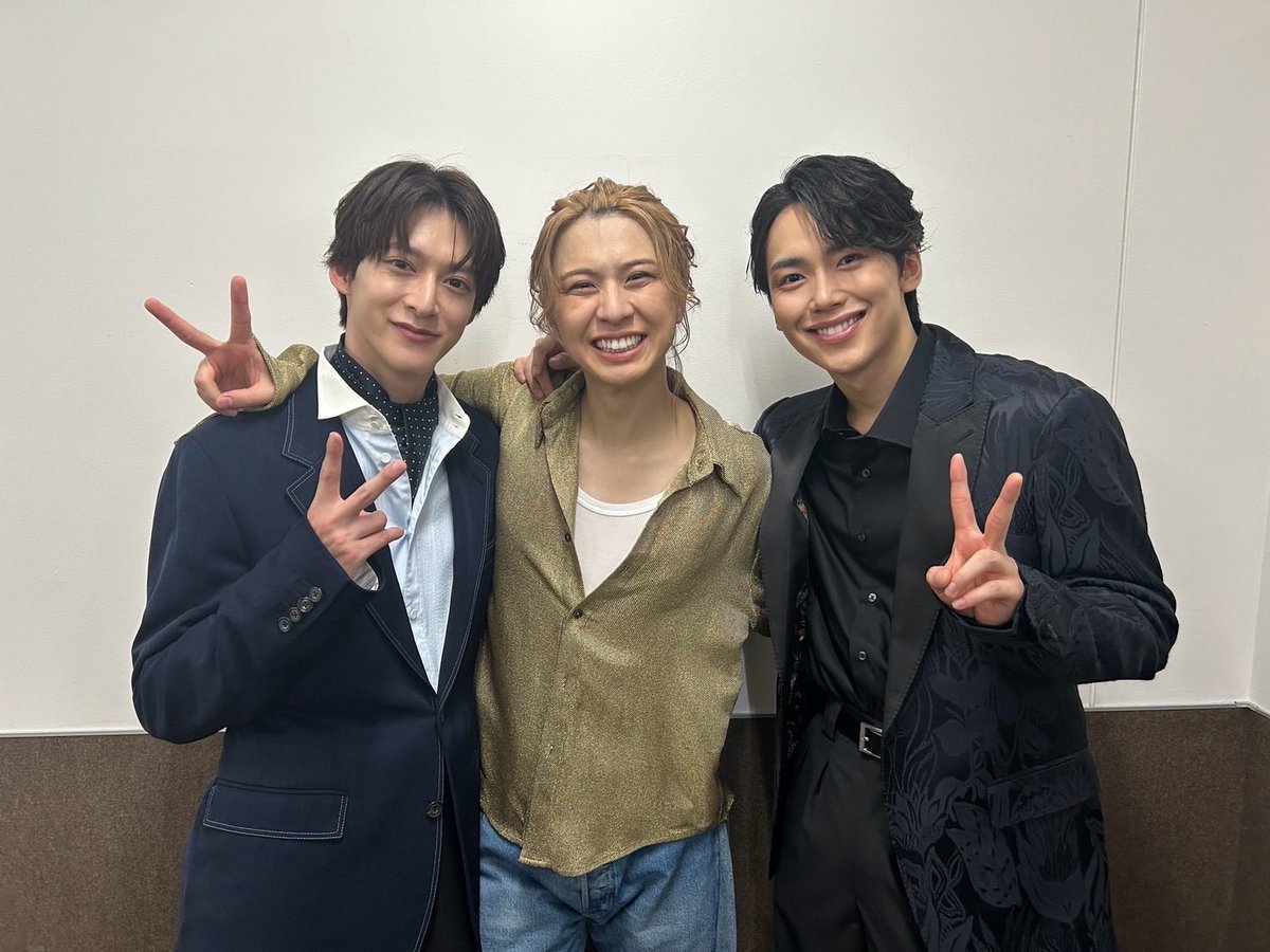 asahi_ito_0119's tweet photo. KURUMU OKAMIYA 1st Concert
「The Fanfare」大阪公演

大好きなお兄ちゃんたちと、一緒にまた歌えて嬉しかったです🐉

#1stくるコン https://t.co/qRVfpv9bmV