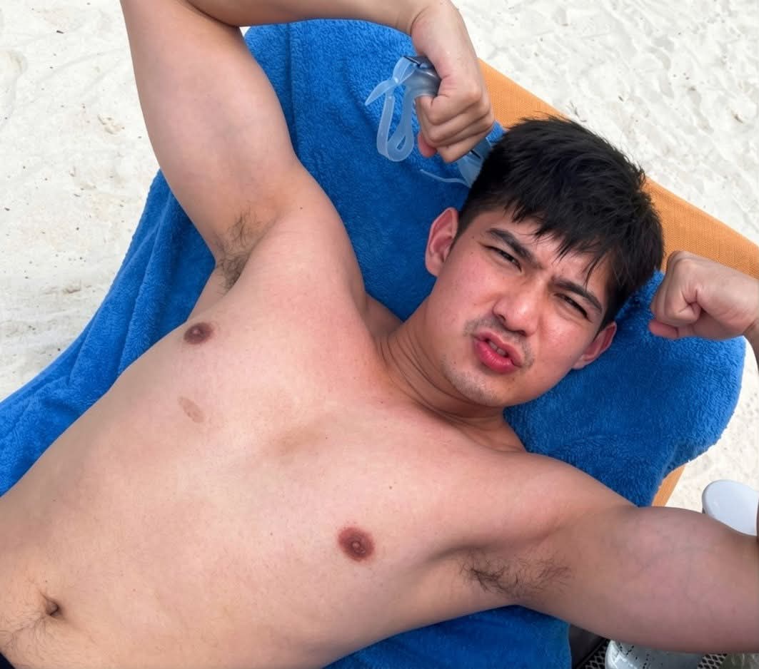 pbbnotexclusive's tweet photo. Hot ng pakili-kili ni birthday boy, Robi. 🔥 https://t.co/gPmZ8U4KGZ