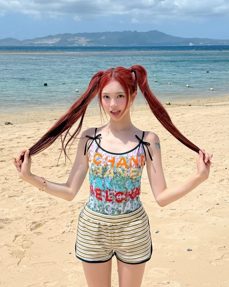 IAAANlul's tweet photo. eh tadi pagi i kepantai, summer gini enaknya butuh vitamin sea gasih? pap dokumentasi lagi mantay.a dong 🏖️🌊 https://t.co/42VdjDm0KL