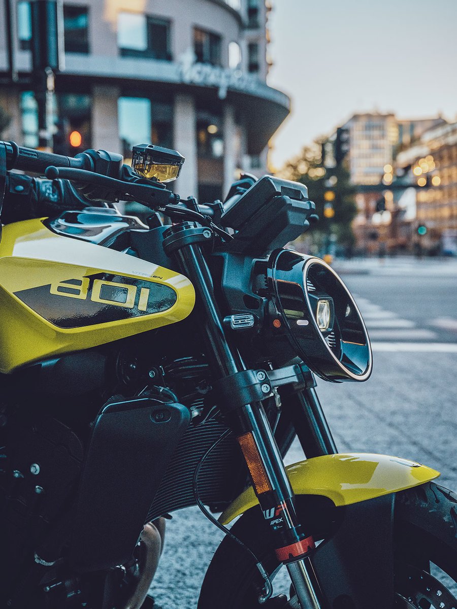HQV_MotoUK's tweet photo. Sunday city rides with the Vitpilen 801.
Distinctive design, dynamic performance and the freedom to explore, now with a 4-year Manufacturer Warranty. https://t.co/TdBc6DTHbh
#Husqvarna #GoRide #RideHusqvarna #Vitpilen801 https://t.co/yWi8cbVQCi