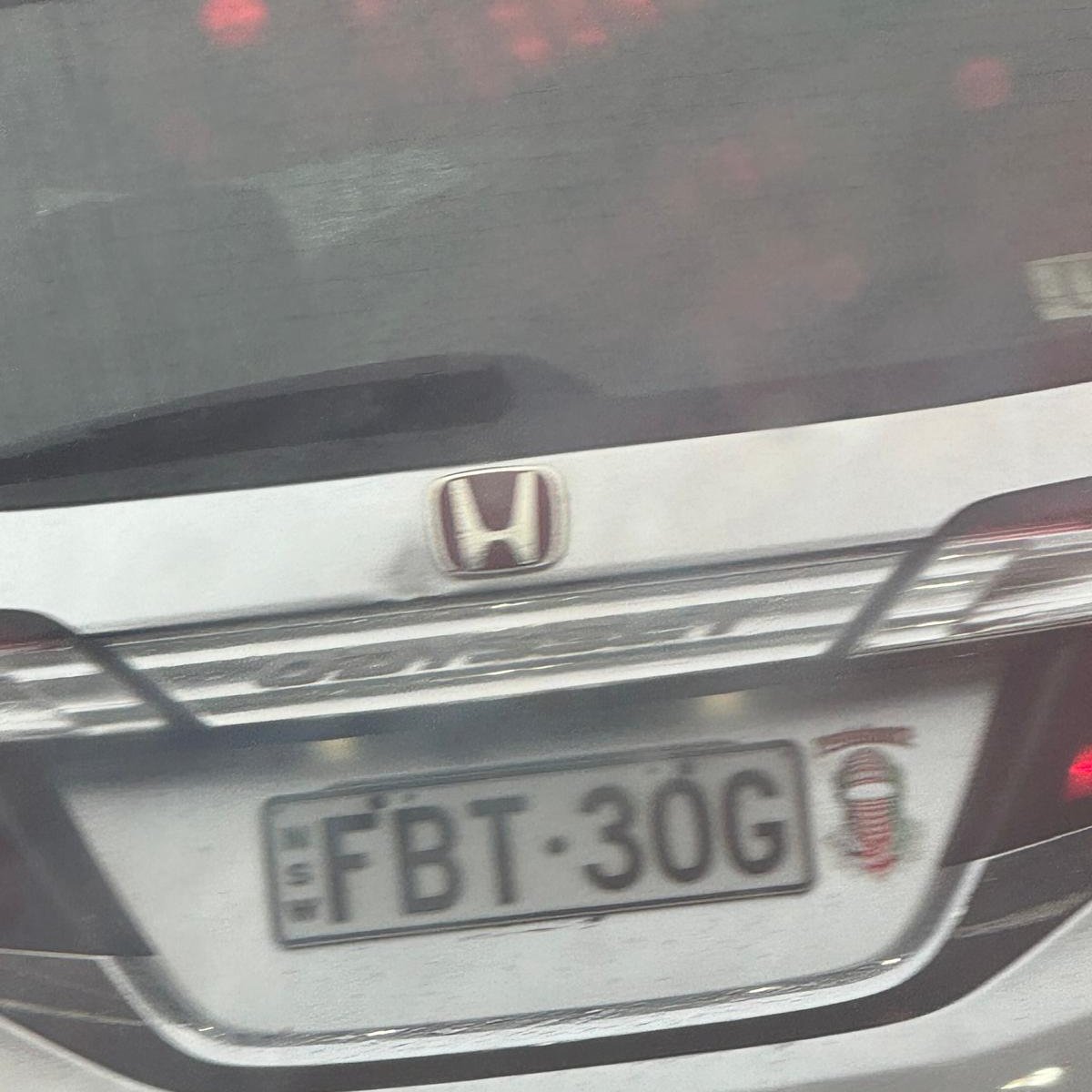 AustralianJA's tweet photo. Uber, is this guy with you?

Driving down Old South Head Road in Sydney's Eastern Suburbs. https://t.co/scbIj4a5N8