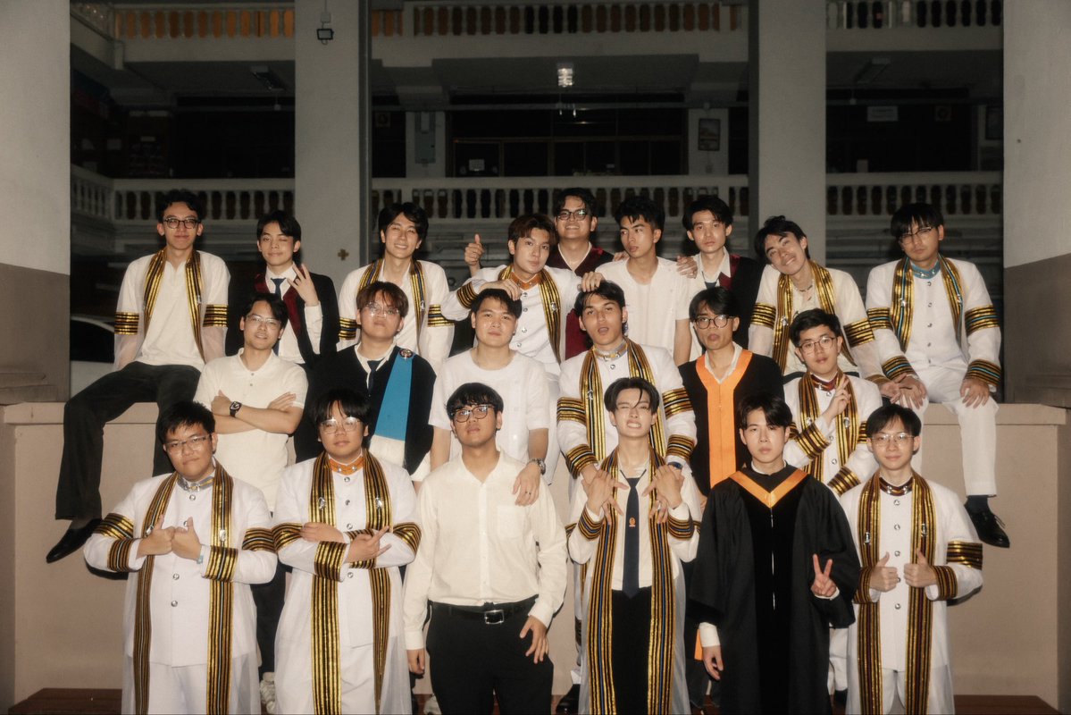 khunppol's tweet photo. สมัยป๊าหนุ่มๆอะนะ
#KHUNPOL https://t.co/a26fYYKc4R