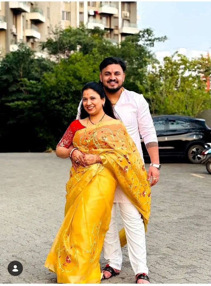 __7fy9's tweet photo. Hindu girl Shivani Marwadi and her Sanatani muslaman husband Danish Inamdar https://t.co/InlEdr7E2b