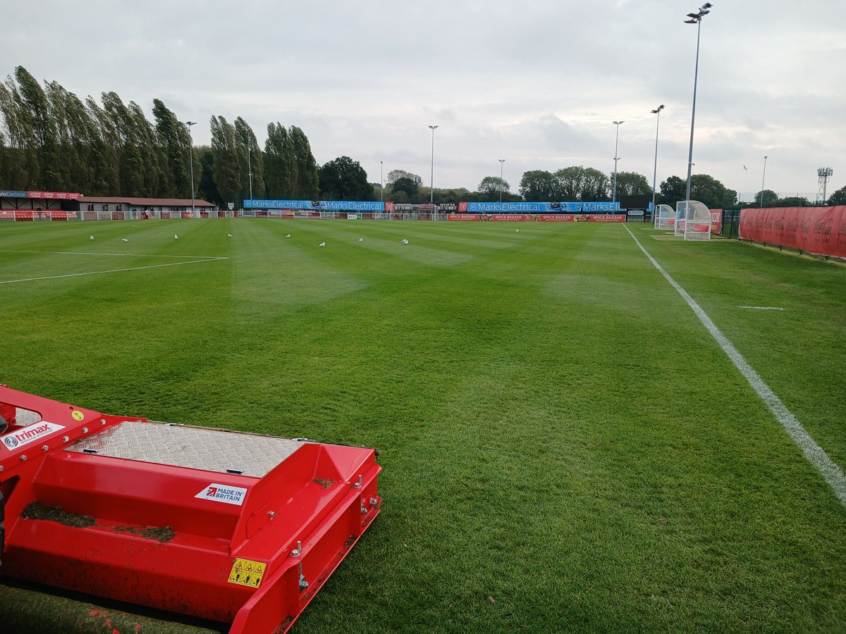 apgrounds's tweet photo. Quick pass with the @TrimaxMowers to tidy up after yesterday and its ready for 3rd game in 4 days on P1. https://t.co/OkIMMB2laO