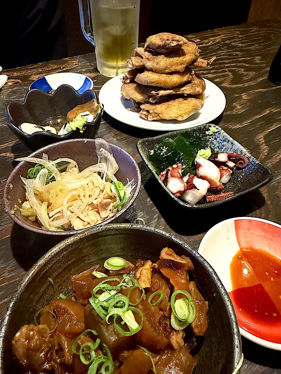 keika_sr's tweet photo. 名古屋飯っっっ（好き）手羽先美味しいよね😋
〆は天むすと赤だし https://t.co/ZUMq4DFaE5