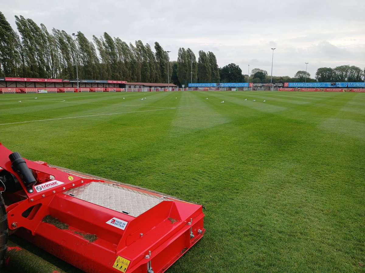 apgrounds's tweet photo. Quick pass with the @TrimaxMowers to tidy up after yesterday and its ready for 3rd game in 4 days on P1. https://t.co/OkIMMB2laO