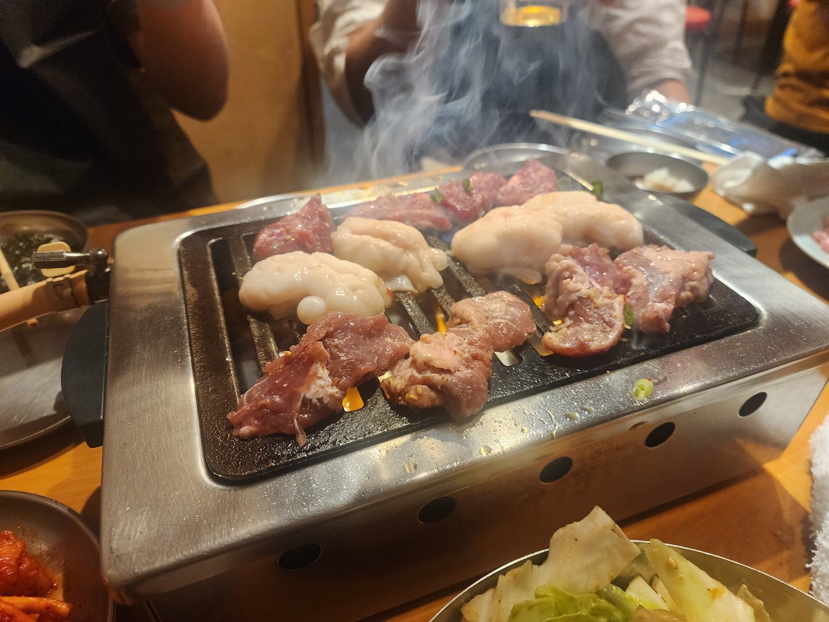 masuku13's tweet photo. ふたご https://t.co/0noQDmmbiH