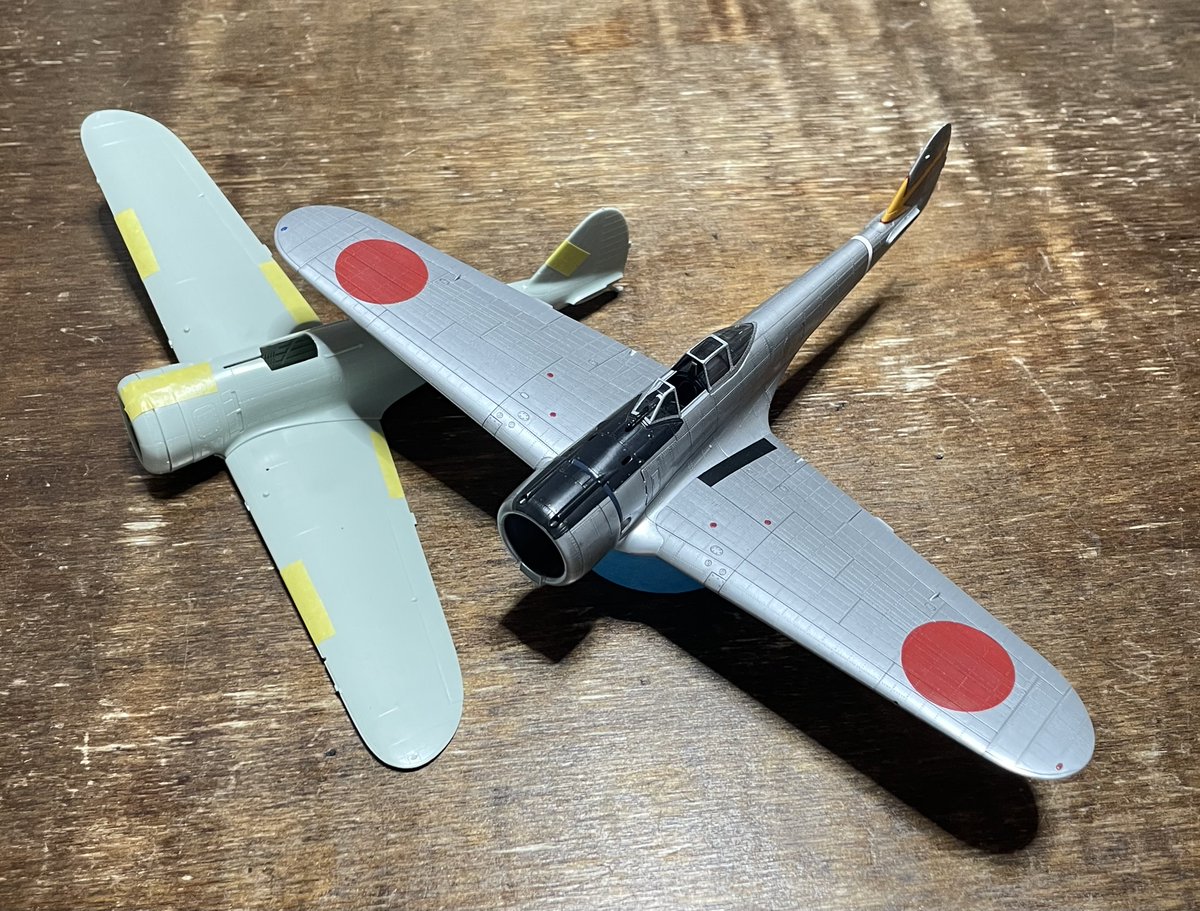 nrc46477's tweet photo. 収納箱を組むためマニアホビーの九七戦も引っ張りだしてみる。

この2ショットは実に良い眺め。 https://t.co/c7IRUVX1ax