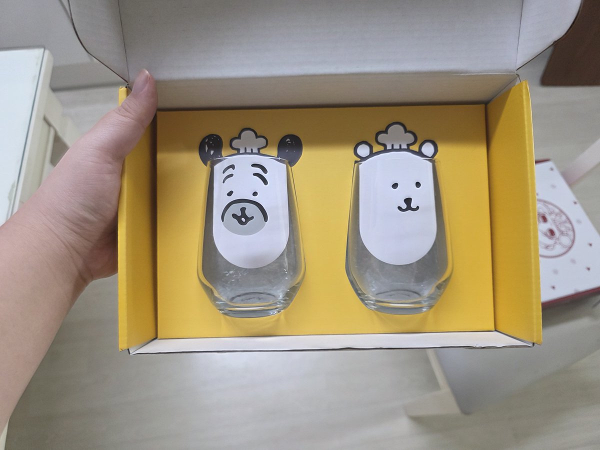 SD_Redline's tweet photo. 치이카와 레스토랑 그릇, 농담곰 컵 세트 https://t.co/yflmAGlWFe