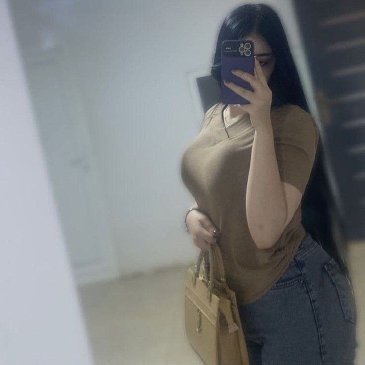 dannnoo33040's tweet photo. 9/10 اخت  ديوث  رافعة غل  غلط وبعتلي صورها بالغلط قرونو بصدرها  وجمالها ،حاب ياخد رايكم فيها واذا جابت تفاعل ببعت كمان ، الي حابب اقيم محارمو يجي خاص النشر عند الطلب https://t.co/skeG3PeCKM