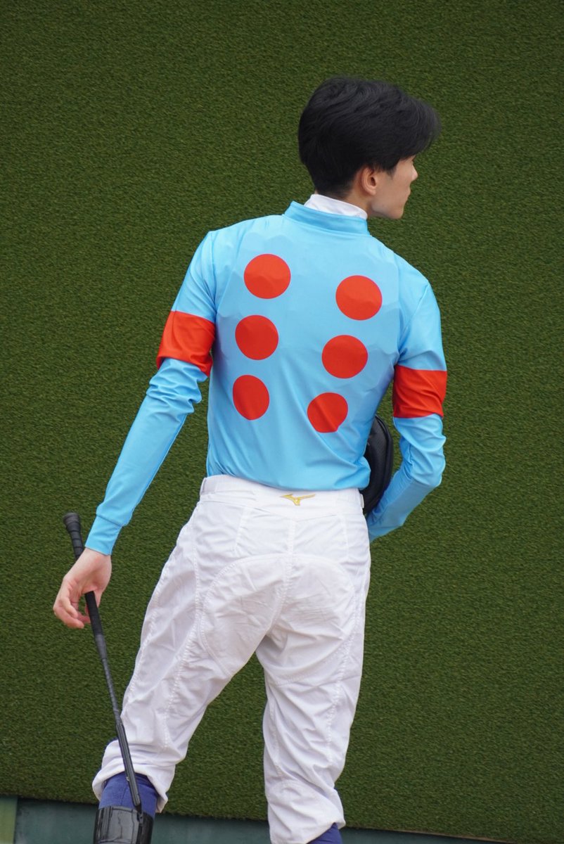ryu531star's tweet photo. 「坂井さーん」って呼ばれて振り向くりゅーせーさんにメロついて𝑳𝒐𝒗𝒆 𝒔𝒐 𝒔𝒘𝒆𝒆𝒕流れた🥺💖🎶 https://t.co/ELFKFbuFdZ