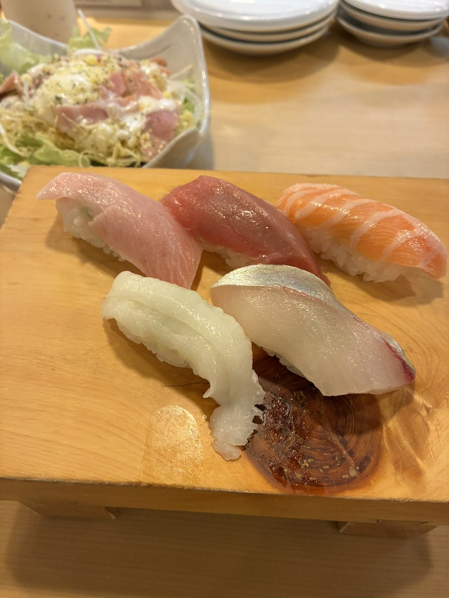 seseriKGSM's tweet photo. 久しぶりにデリヘル呼んで、その後お寿司食べた
嬢からお土産ももらっちゃった https://t.co/hvhSxDjyXo