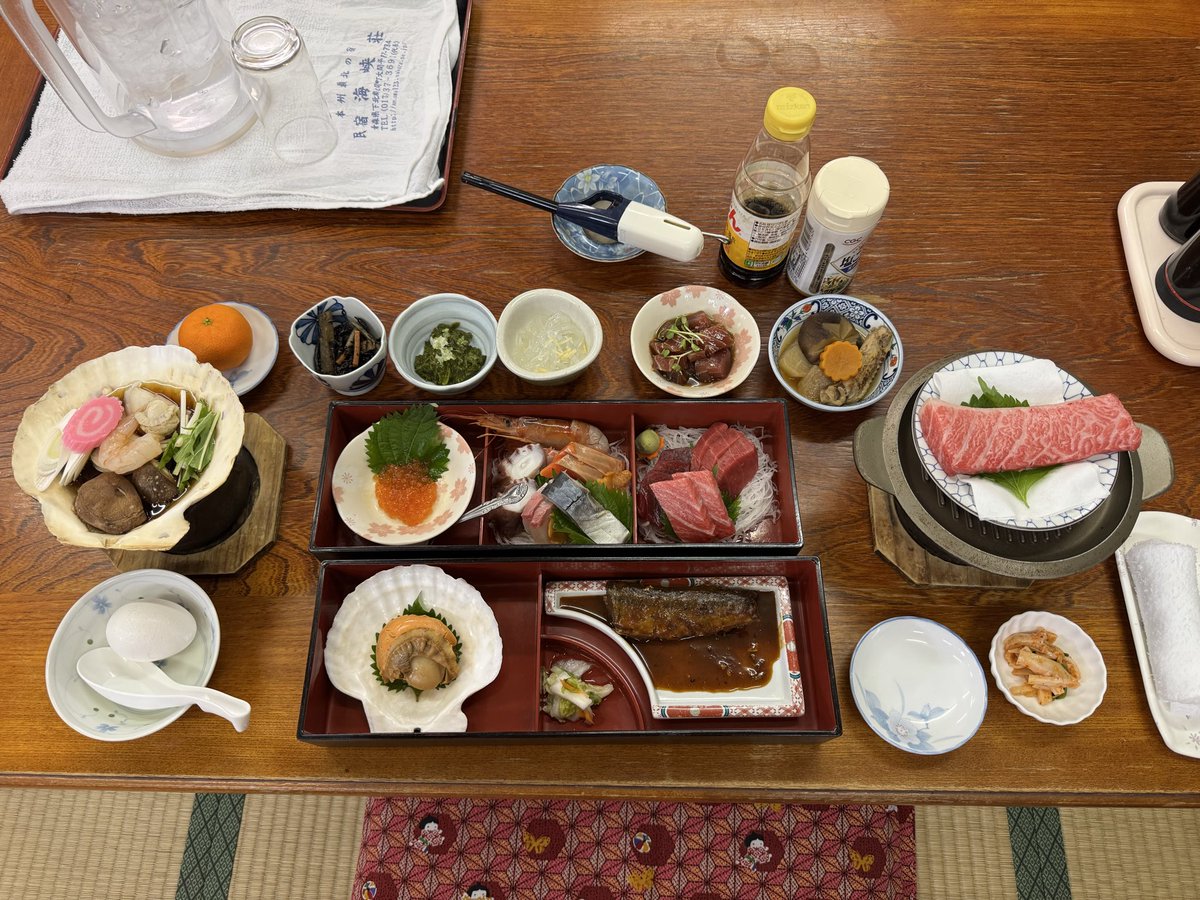 bghmp166ybb2's tweet photo. 大間の幸を頂きます。
カマトロステーキは今年初とのことです。 https://t.co/J3Nake8tim
