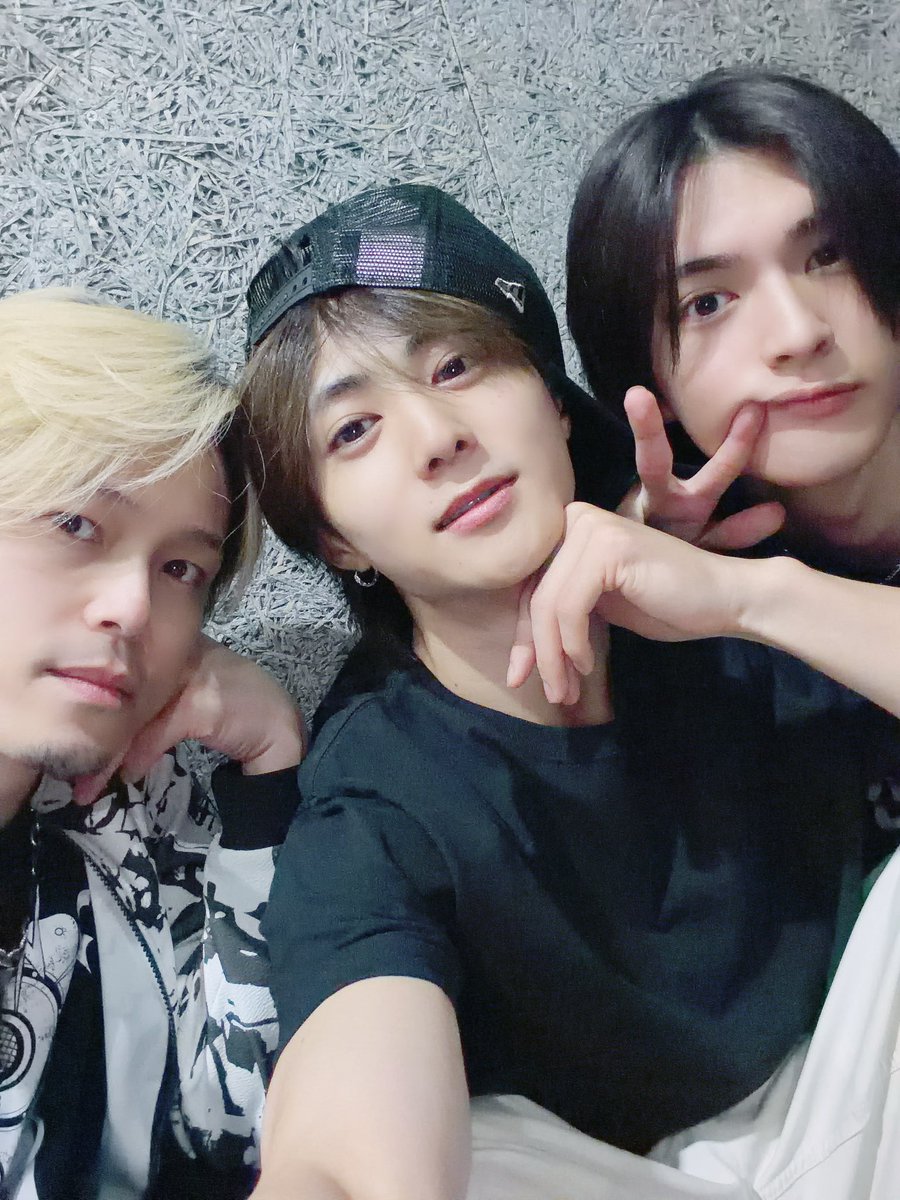 kohei_nakatsuka's tweet photo. さー向かうか🎤

#ヒプステ https://t.co/KlAJdXp8B8