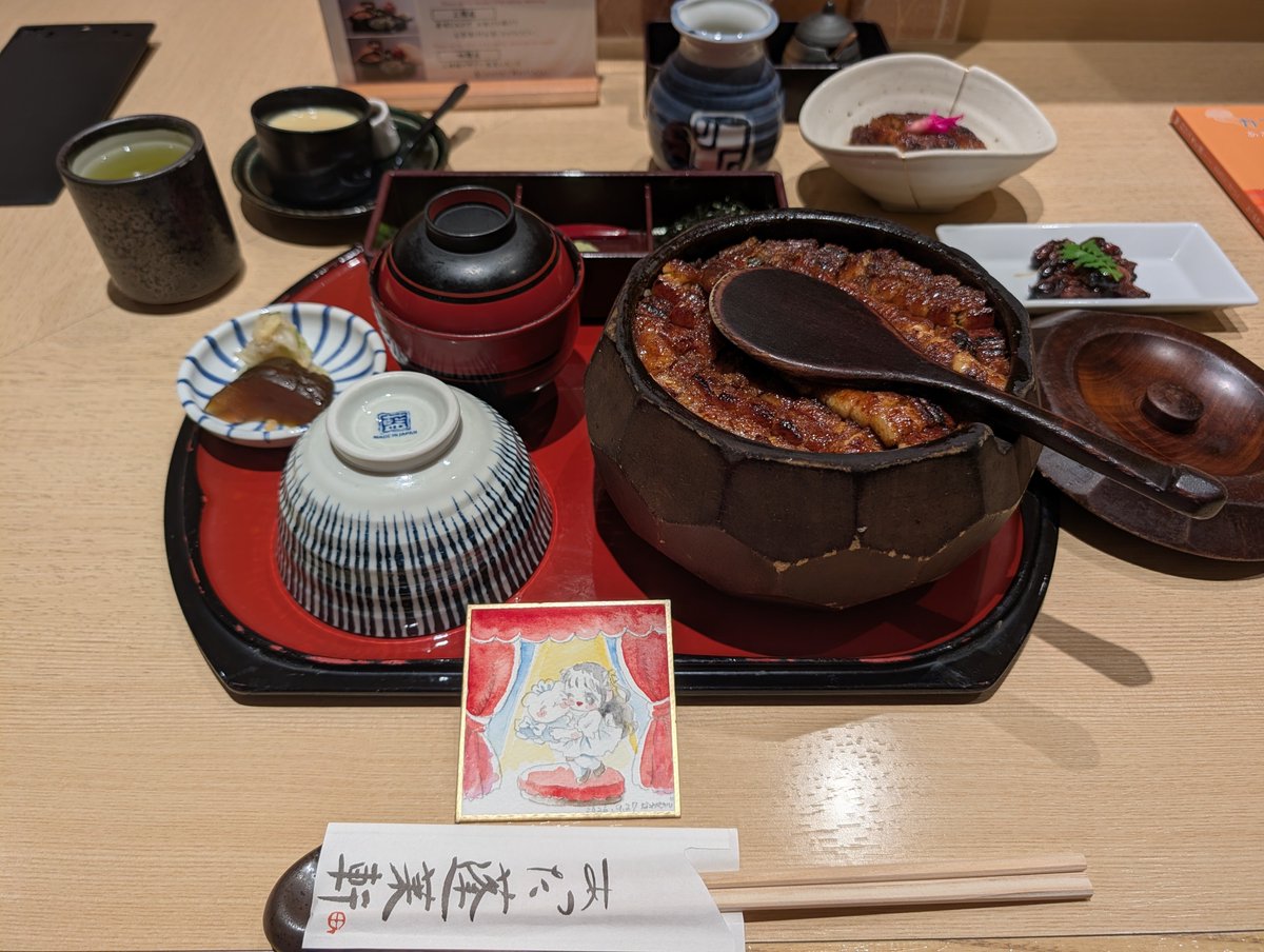 ken_4477's tweet photo. 夏夢ちゃんとあつた蓬莱軒松坂屋店なう
名古屋に来てひつまぶしを食さないで帰れない🤤
今日のステージを描いた貴重な直筆の原画を添えて🩷 https://t.co/09HKITj2xD