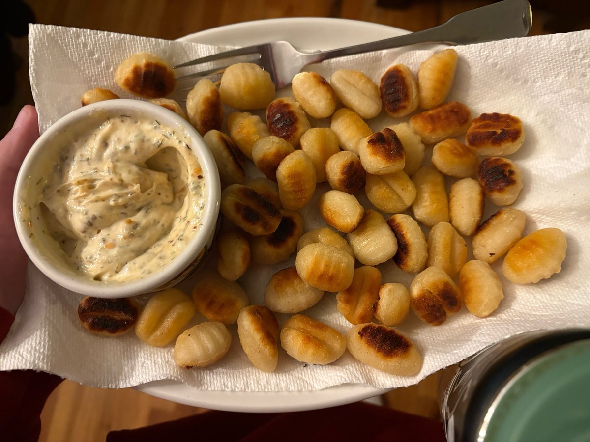 FoodNyt's tweet photo. made fried gnocci and chili crisp ranch 😛 https://t.co/QwhTintdrp